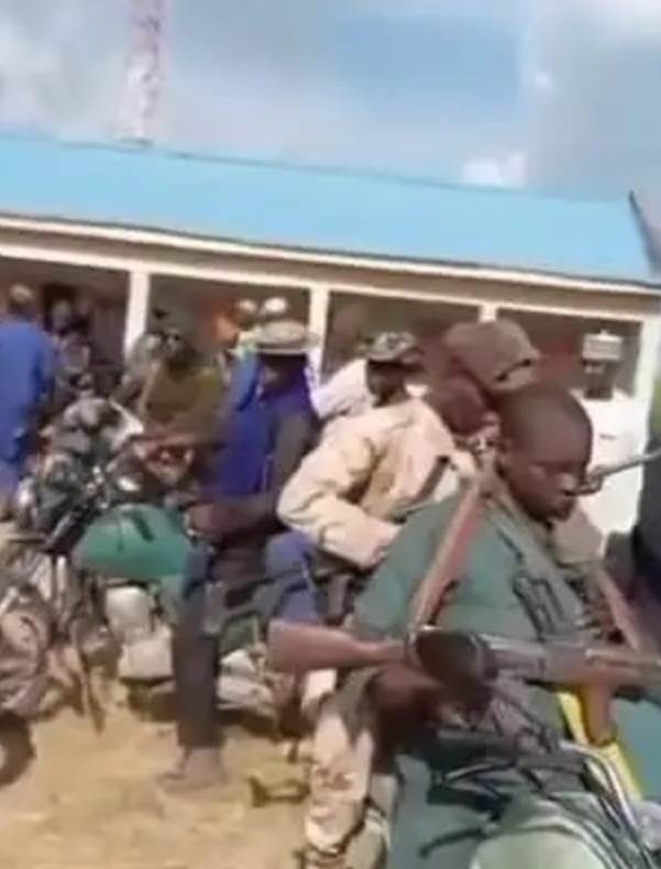 KIDNAPPERS IN SCHOOL PREM ISES